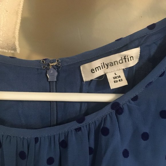 Emily and Finn Elinor Long Sleeve Blue Flocked Spot Dress UK 14 (Size 12 US) - Picture 2 of 3